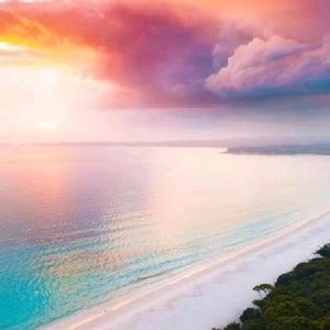 Meet your Posher, Claudia